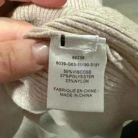 Melanie Lynn Mock Neck Light Pink Sweater size medium Women’s - Picture 5 of 5